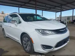 2C4RC1N72JR183404 2018 CHRYSLER PACIFICA