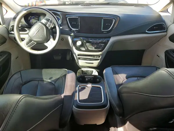 2C4RC1N72JR212772 2018 CHRYSLER PACIFICA - Image 8