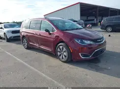 2C4RC1N72JR213162 2018 CHRYSLER PACIFICA