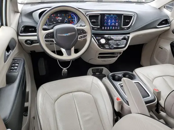 2C4RC1N72JR213212 2018 CHRYSLER PACIFICA - Image 8