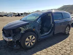 2C4RC1N72JR236599 2018 CHRYSLER PACIFICA