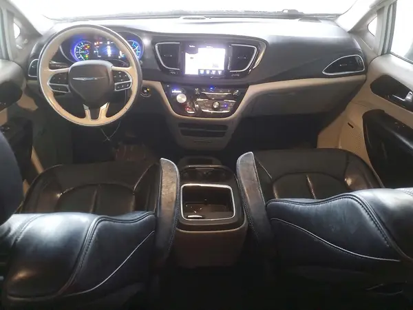 2C4RC1N72JR237722 2018 CHRYSLER PACIFICA - Image 8