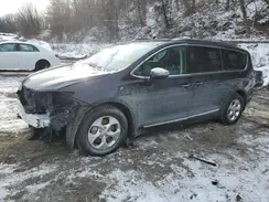 2C4RC1N72JR263768 2018 CHRYSLER PACIFICA