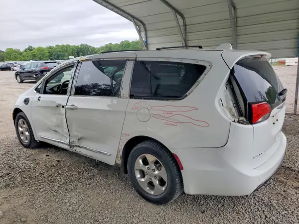 2C4RC1N72JR293563 2018 CHRYSLER PACIFICA - Image 2