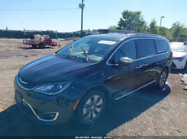 2C4RC1N72KR508845 2019 CHRYSLER PACIFICA - Image 2