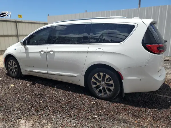 2C4RC1N72NR224815 2022 CHRYSLER PACIFICA - Image 2