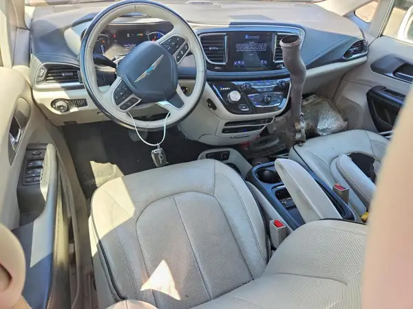 2C4RC1N73HR709226 2017 CHRYSLER PACIFICA - Image 8