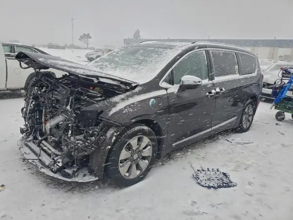 2C4RC1N73HR710960 2017 CHRYSLER PACIFICA - Image 1