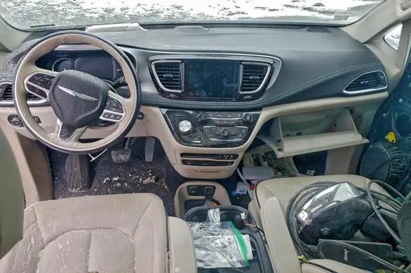 2C4RC1N73HR710960 2017 CHRYSLER PACIFICA - Image 8