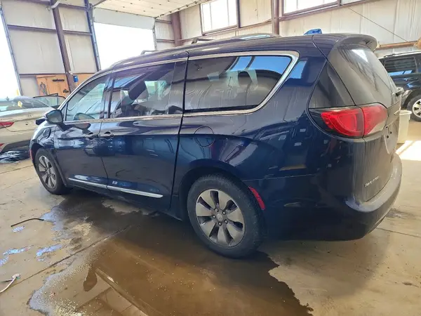 2C4RC1N73HR812825 2017 CHRYSLER PACIFICA - Image 2