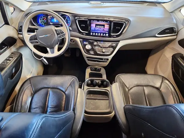 2C4RC1N73HR812825 2017 CHRYSLER PACIFICA - Image 8