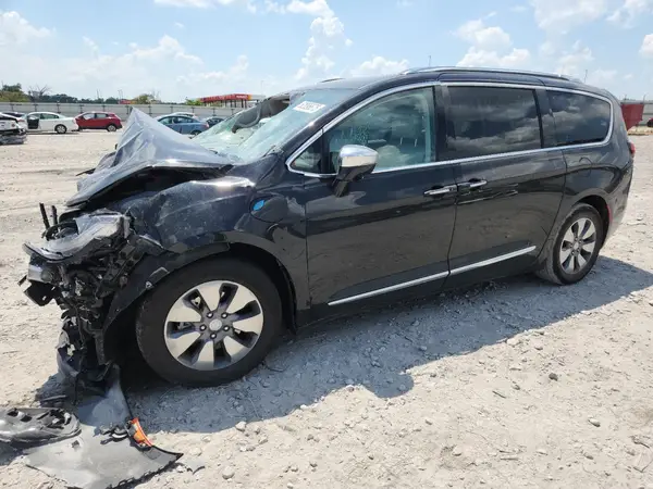 2C4RC1N73JR105374 2018 CHRYSLER PACIFICA - Image 1