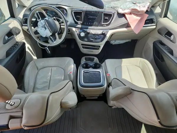 2C4RC1N73JR105374 2018 CHRYSLER PACIFICA - Image 8