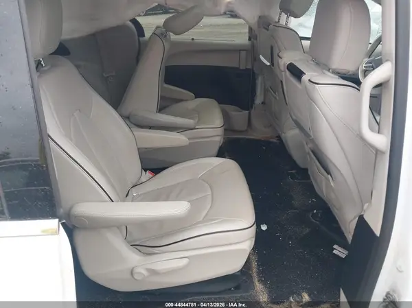 2C4RC1N73JR130713 2018 CHRYSLER PACIFICA - Image 8