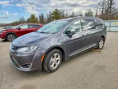 2C4RC1N73JR157717 2018 CHRYSLER PACIFICA