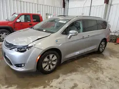 2C4RC1N73JR178356 2018 CHRYSLER PACIFICA