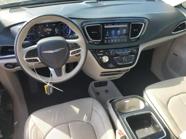 2C4RC1N73JR183492 2018 CHRYSLER PACIFICA - Image 8