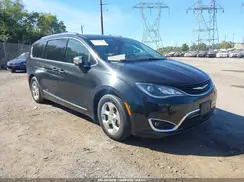 2C4RC1N73JR229404 2018 CHRYSLER PACIFICA