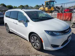 2C4RC1N73JR248406 2018 CHRYSLER PACIFICA