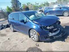 2C4RC1N73JR293636 2018 CHRYSLER PACIFICA
