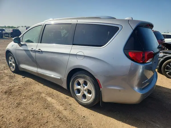2C4RC1N73JR355343 2018 CHRYSLER PACIFICA - Image 2