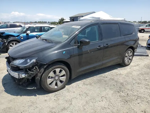 2C4RC1N73JR358954 2018 CHRYSLER PACIFICA - Image 1