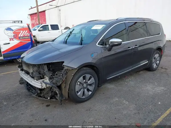 2C4RC1N73KR681595 2019 CHRYSLER PACIFICA - Image 2