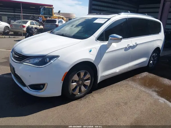 2C4RC1N74HR686152 2017 CHRYSLER PACIFICA - Image 2