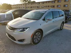 2C4RC1N74HR689505 2017 CHRYSLER PACIFICA