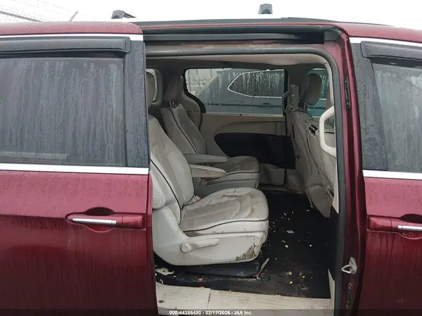2C4RC1N74HR709512 2017 CHRYSLER PACIFICA - Image 8