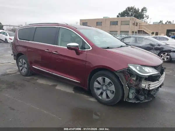 2C4RC1N74HR735401 2017 CHRYSLER PACIFICA - Image 1