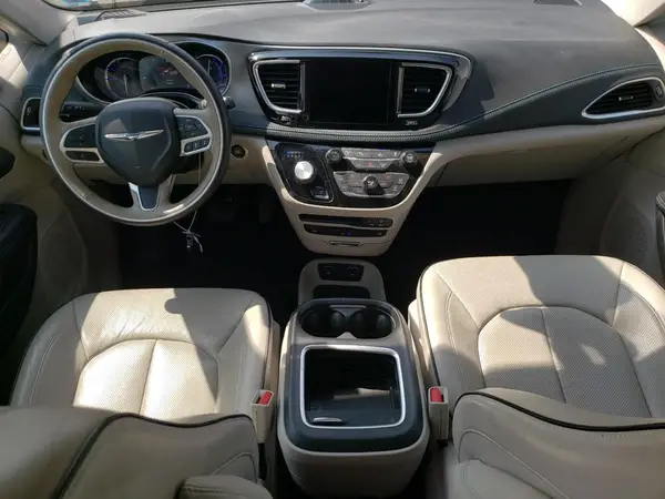 2C4RC1N74JR105223 2018 CHRYSLER PACIFICA - Image 8