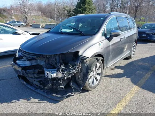 2C4RC1N74JR115881 2018 CHRYSLER PACIFICA - Image 2