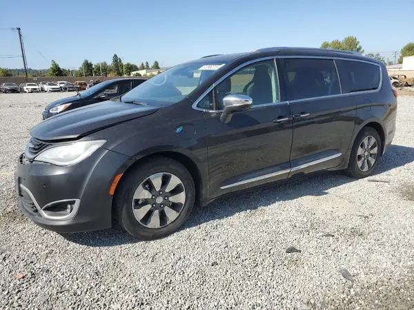 2C4RC1N74JR213650 2018 CHRYSLER PACIFICA - Image 1