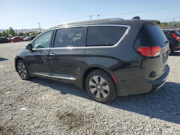 2C4RC1N74JR213650 2018 CHRYSLER PACIFICA - Image 2