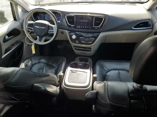 2C4RC1N74JR213650 2018 CHRYSLER PACIFICA - Image 8