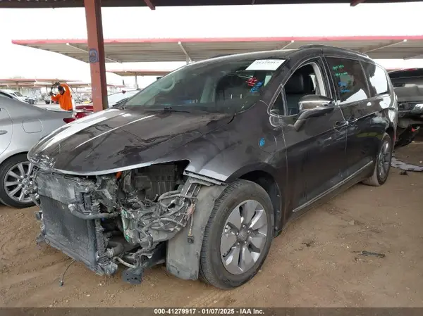 2C4RC1N74JR229637 2018 CHRYSLER PACIFICA - Image 2