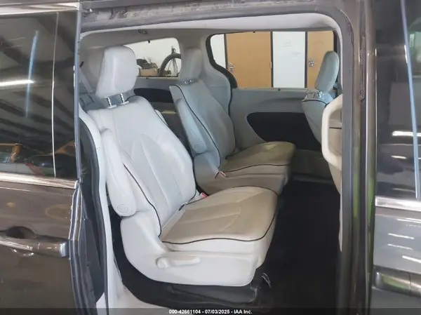 2C4RC1N74JR278191 2018 CHRYSLER PACIFICA - Image 8