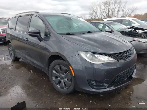 2C4RC1N74LR251205 2020 CHRYSLER PACIFICA - Image 1