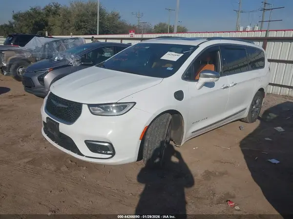 2C4RC1N74MR507893 2021 CHRYSLER PACIFICA - Image 2