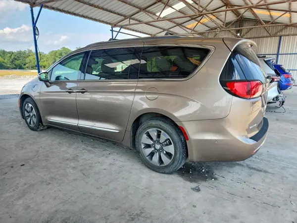 2C4RC1N75HR666119 2017 CHRYSLER PACIFICA - Image 2