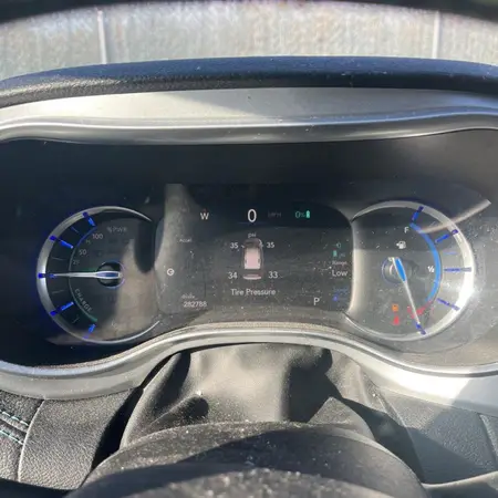 2C4RC1N75JR105604 2018 CHRYSLER PACIFICA - Image 8