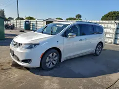 2C4RC1N75JR129420 2018 CHRYSLER PACIFICA