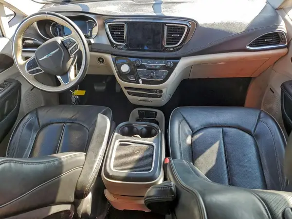 2C4RC1N75JR129420 2018 CHRYSLER PACIFICA - Image 8