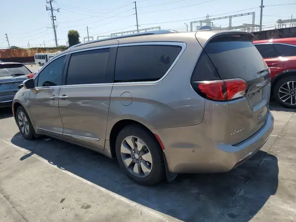 2C4RC1N75JR168394 2018 CHRYSLER PACIFICA - Image 2