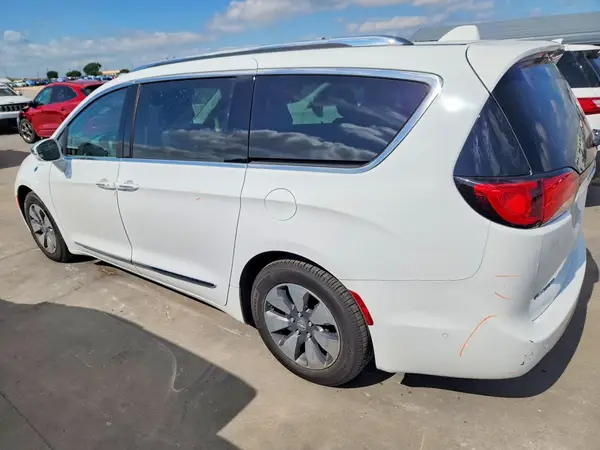 2C4RC1N75JR169349 2018 CHRYSLER PACIFICA - Image 2