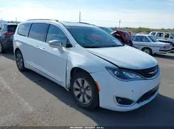 2C4RC1N75JR183459 2018 CHRYSLER PACIFICA