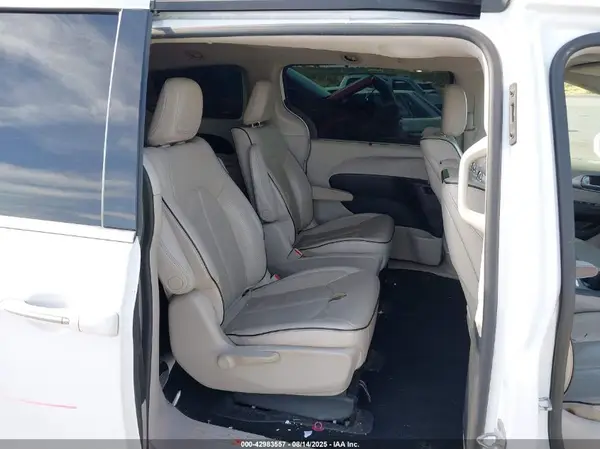 2C4RC1N75JR183459 2018 CHRYSLER PACIFICA - Image 8