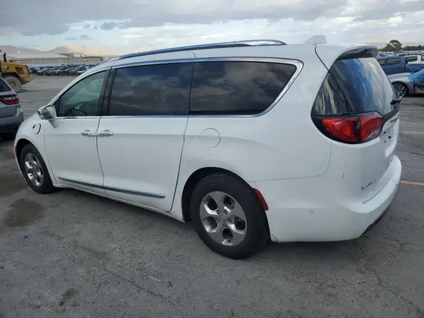 2C4RC1N75JR229937 2018 CHRYSLER PACIFICA - Image 2