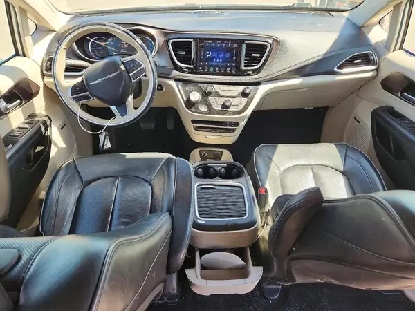 2C4RC1N75JR230179 2018 CHRYSLER PACIFICA - Image 8